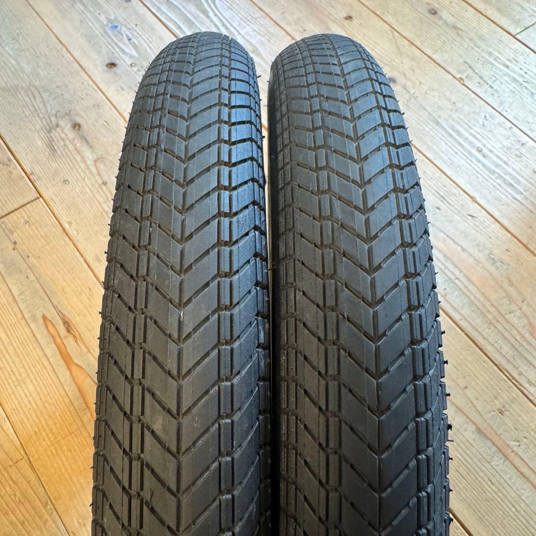 美品 MAXXIS GRIFTER 20×2.3 タイヤ2本