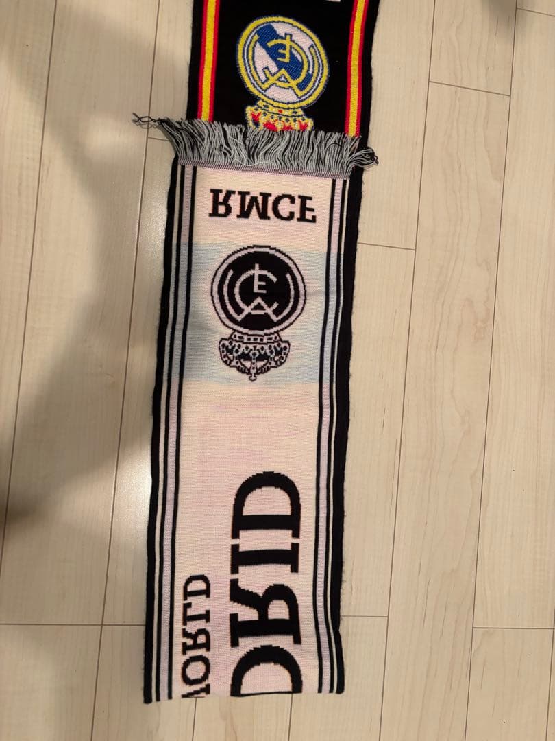 2015年REAL MADRID サッカースカーフ