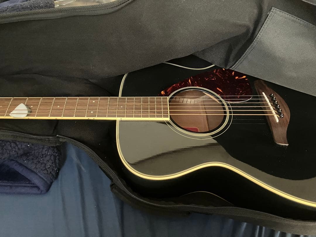 アコースティックギター yamaha FS720S BL 付属品付きです