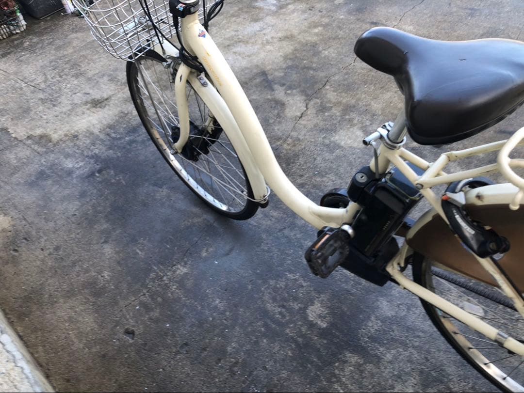 ブリヂストン新機種電動アシスト自転車フロンティア26インチアイボリーアルミボディ