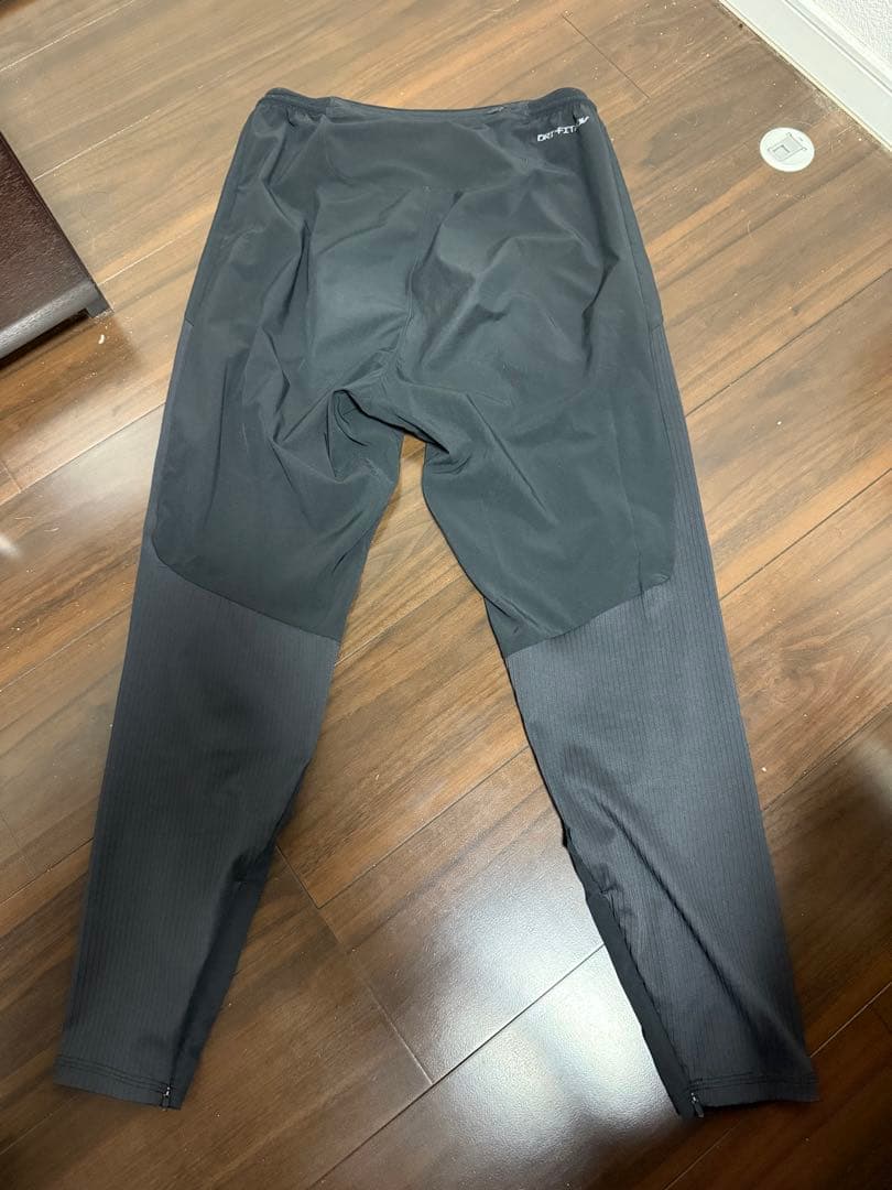 Nike DRI-FIT エアロスイフトランニングパンツ