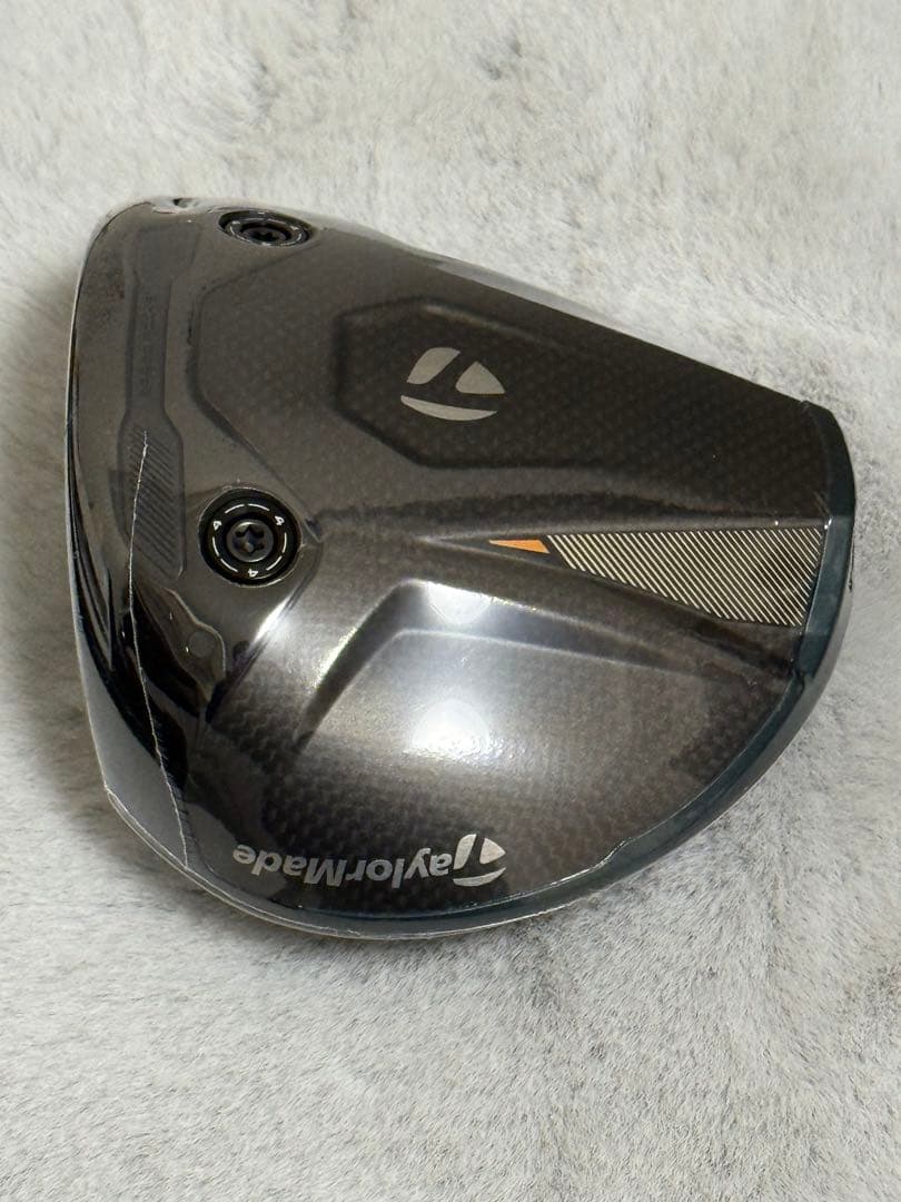 希少！　新品　テーラーメイド Qi4D 8度　ドライバーヘッド