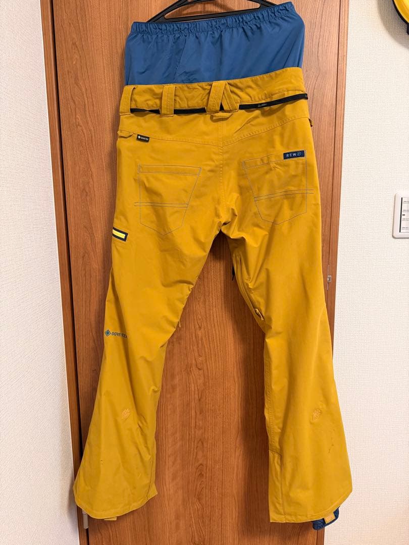 REW イエロースノーボードパンツ