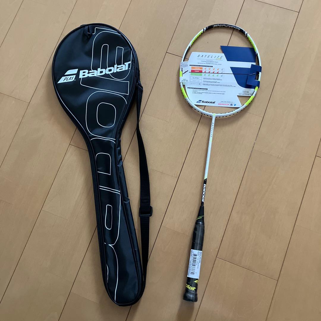 Babolat バドミントンラケットとケース