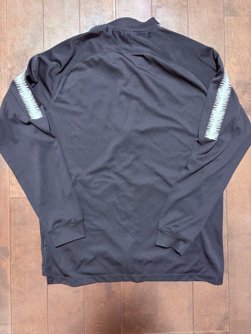 浦和レッズ　移動着ウェア　XL