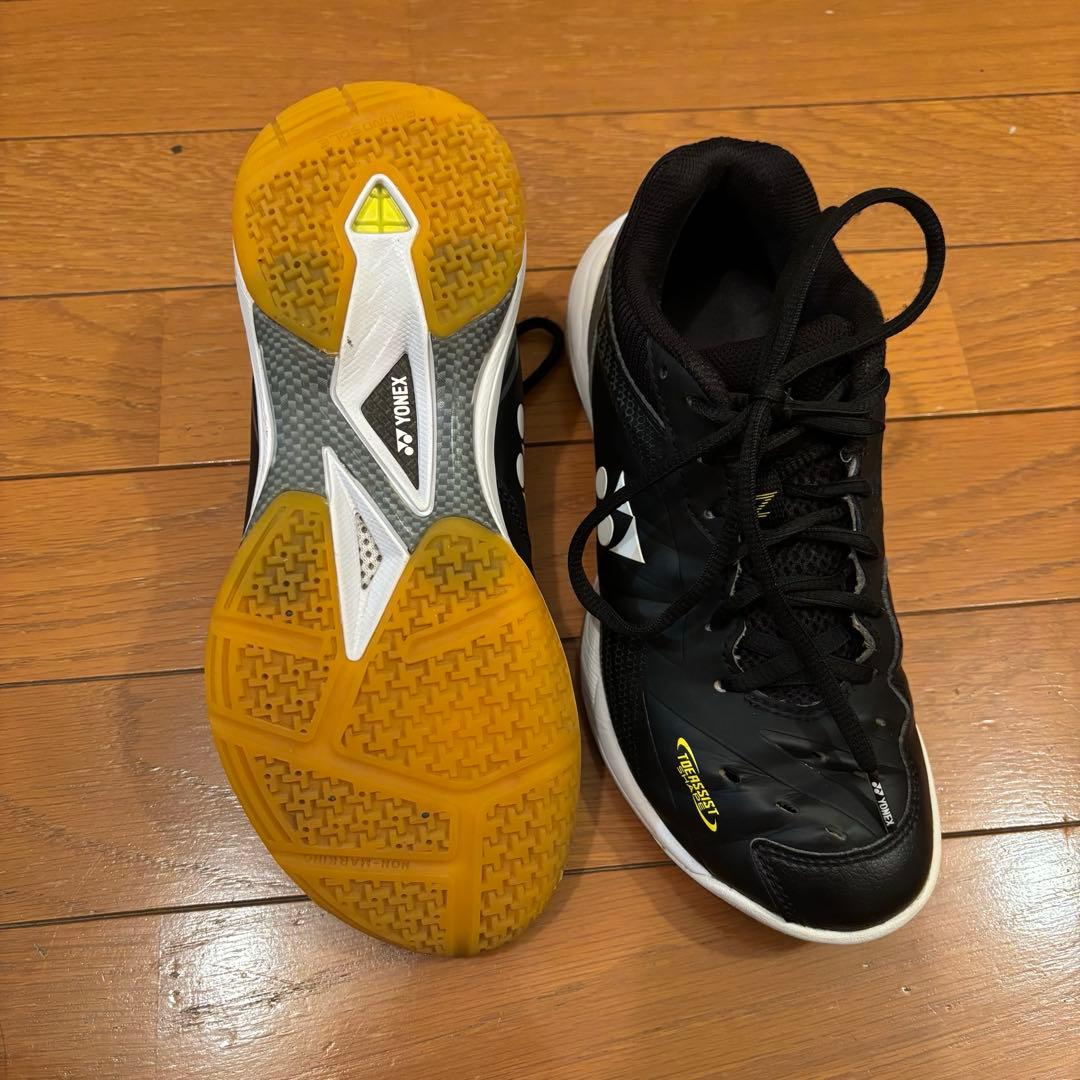YONEX バドミントンシューズ 23.5cm