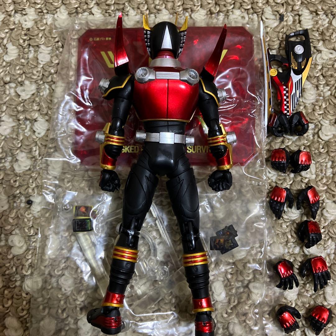 S.H.Figuarts 仮面ライダー　龍騎　サバイブ　開封品