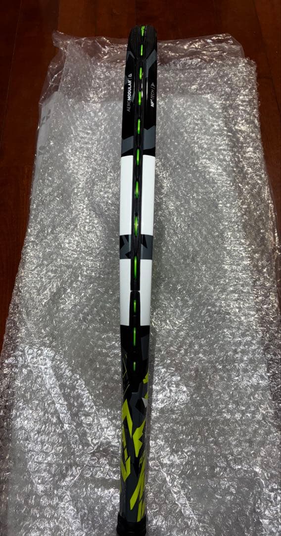 ピュアアエロ2022 PURE AERO バボラ BabolaT グリップ1