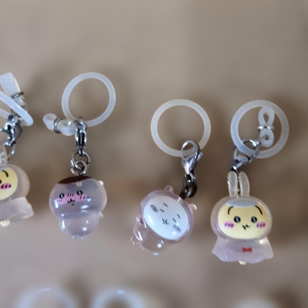 サ*ー様 ちいかわ めじるしアクセサリー　キーホルダー　ストラップ うさぎ　ハチ