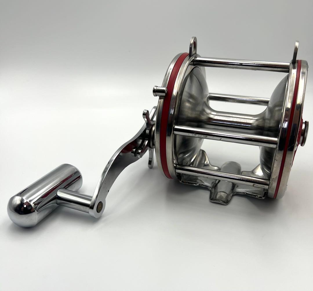 PENN 114H ペン セネター6/0ハイスピー 赤色 両軸リール