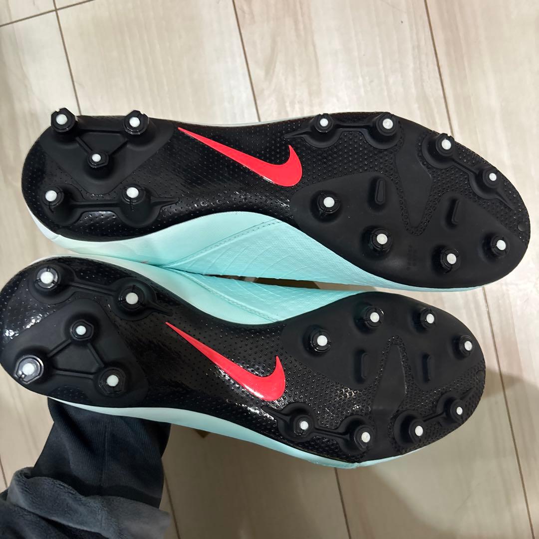 Nike Phantom サッカーシューズ FG ライトブルー
