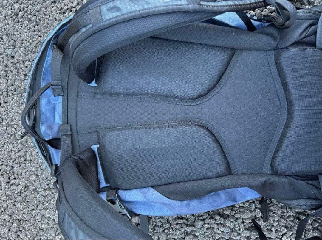 burton ak インクライン バックパック　ARC’TERYX dakine