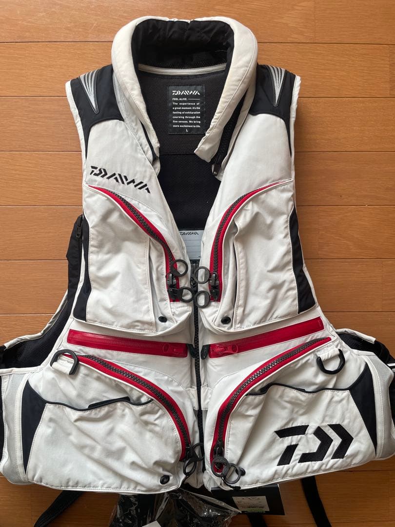 【中古美品】ダイワ DF-3506 バリアテック 枕付きフロートベスト L