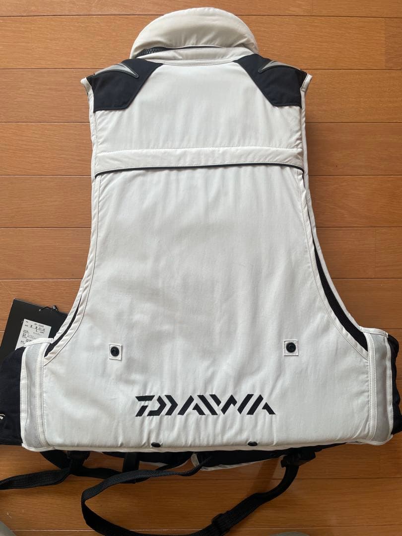 【中古美品】ダイワ DF-3506 バリアテック 枕付きフロートベスト L