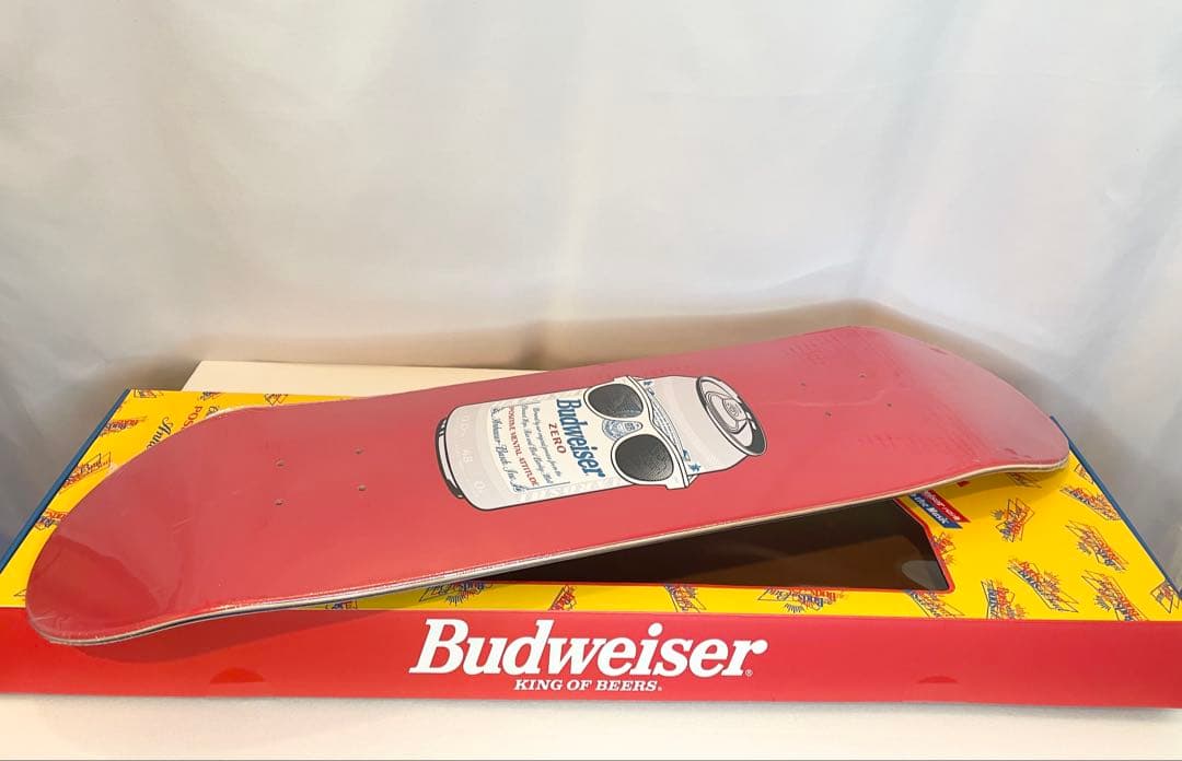 Haroshican x Budweiser スケートボードデッキ(レッド)