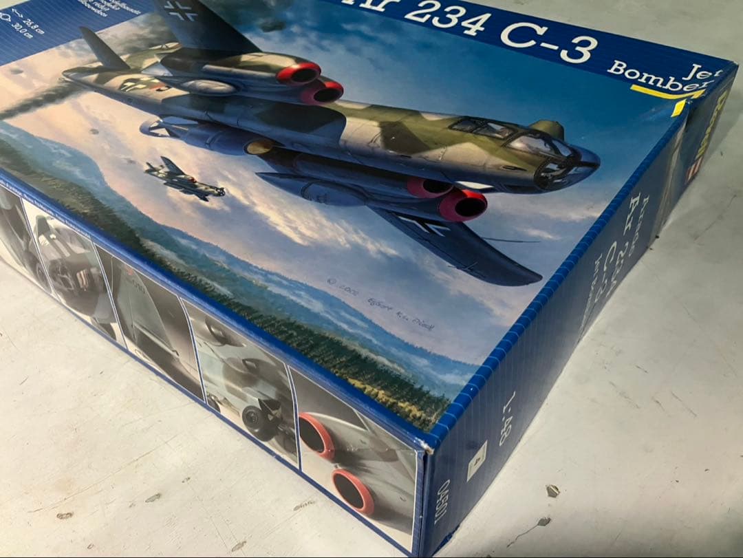 Revell 1/48AradoAr234C-3JetBomberレベル アラド