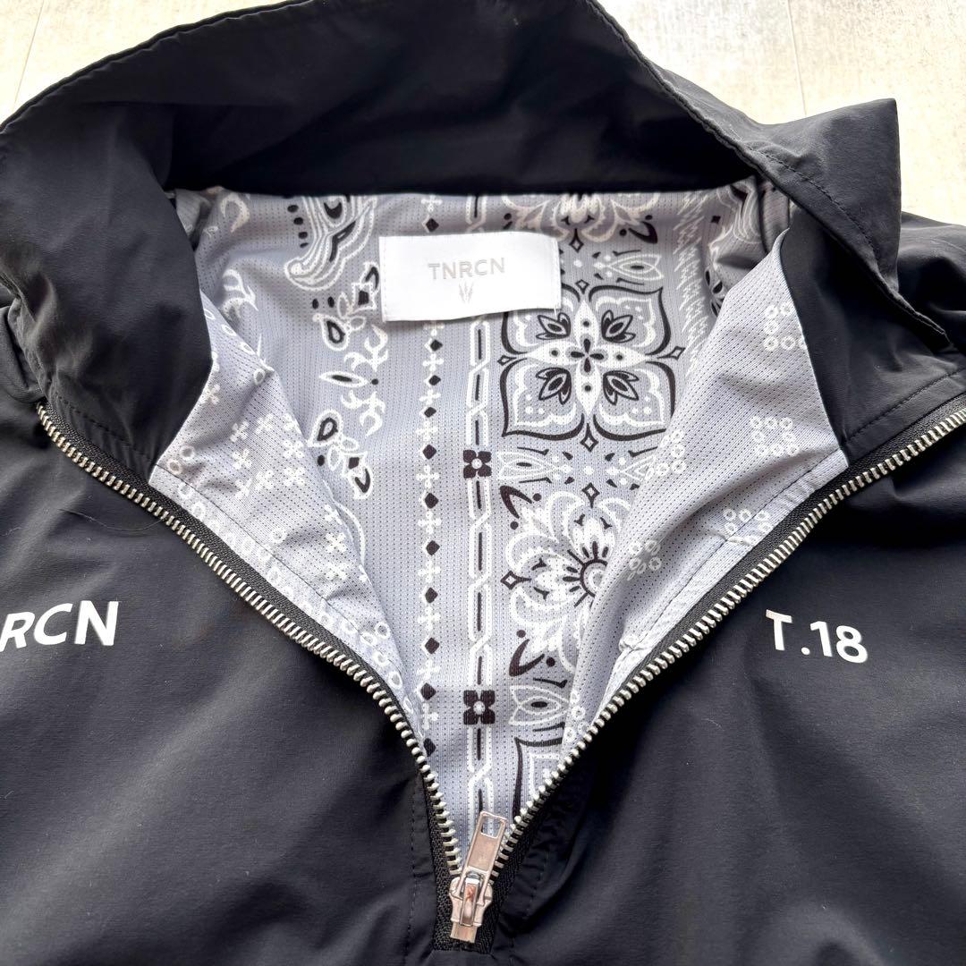 【美品】TNRCN x RUFFLOG ハーフジップピステ