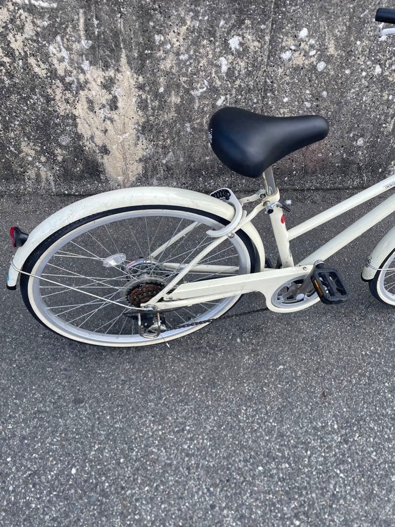 シティサイクル クリーム色 24インチ 前部バスケット付き