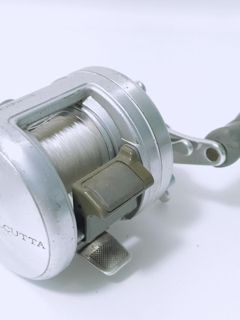 shimano CALCUTTA 100 シマノ ベイトリール
