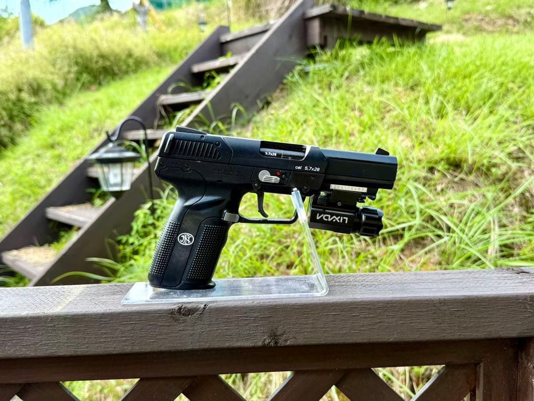 東京マルイ ガスブローバック　ファイブセブン FN5-7