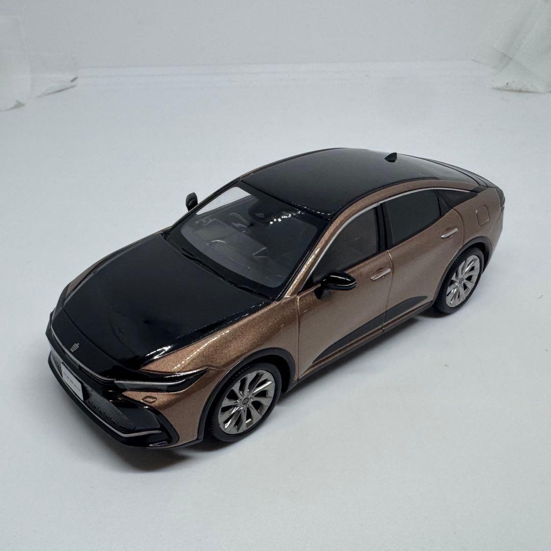 非売品 1/30 トヨタ カラーサンプル クラウン クロスオーバー ブロンズ