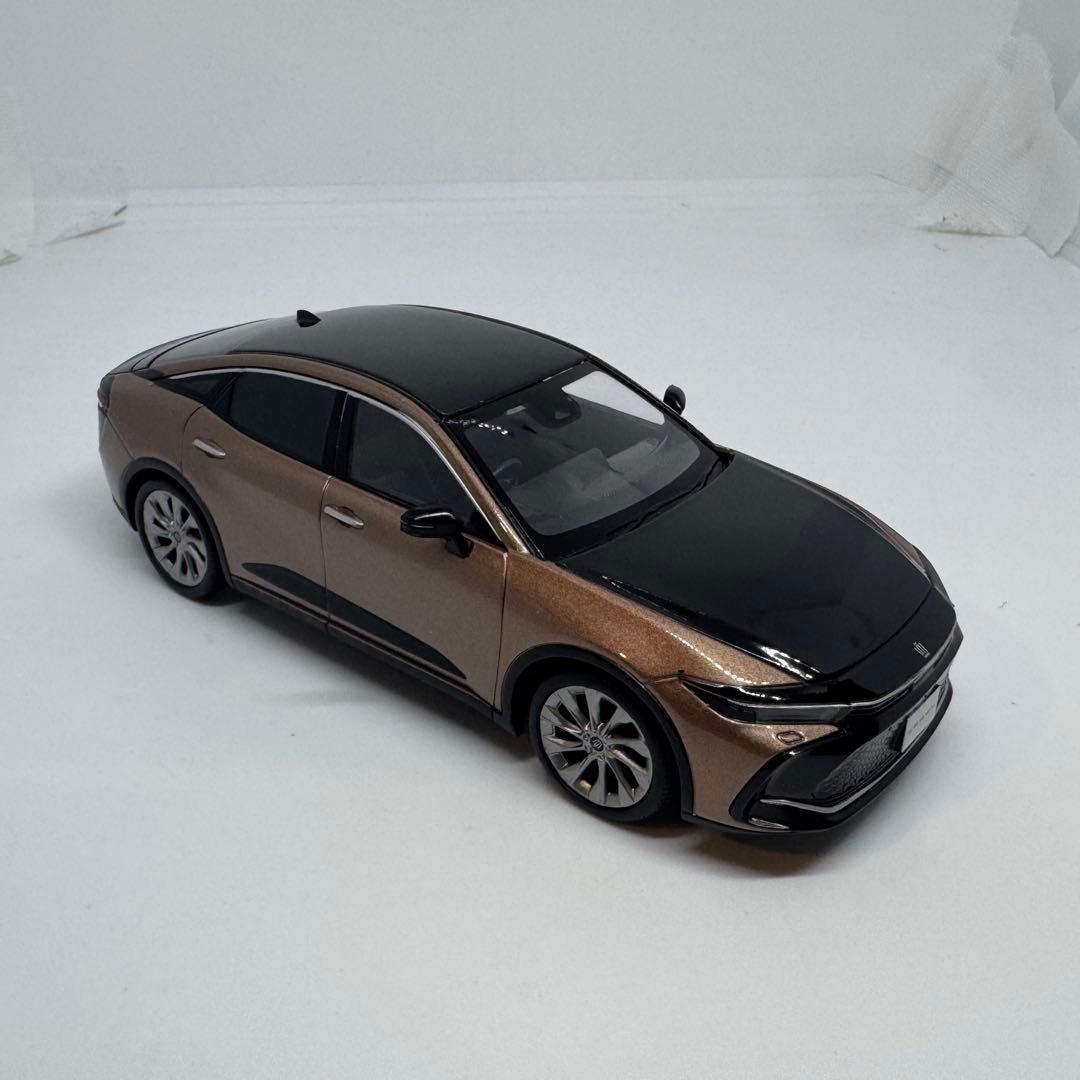 非売品 1/30 トヨタ カラーサンプル クラウン クロスオーバー ブロンズ