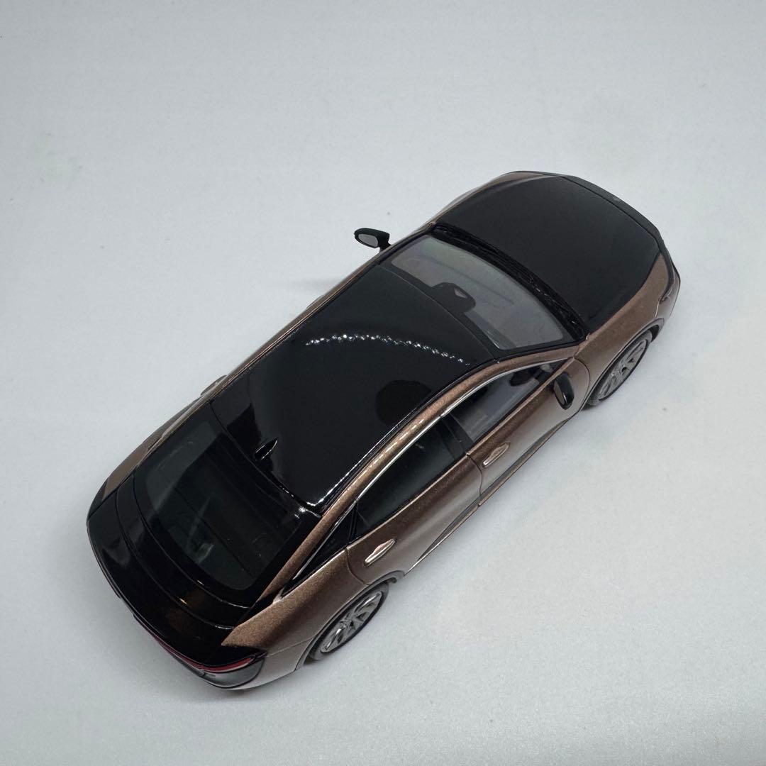 非売品 1/30 トヨタ カラーサンプル クラウン クロスオーバー ブロンズ