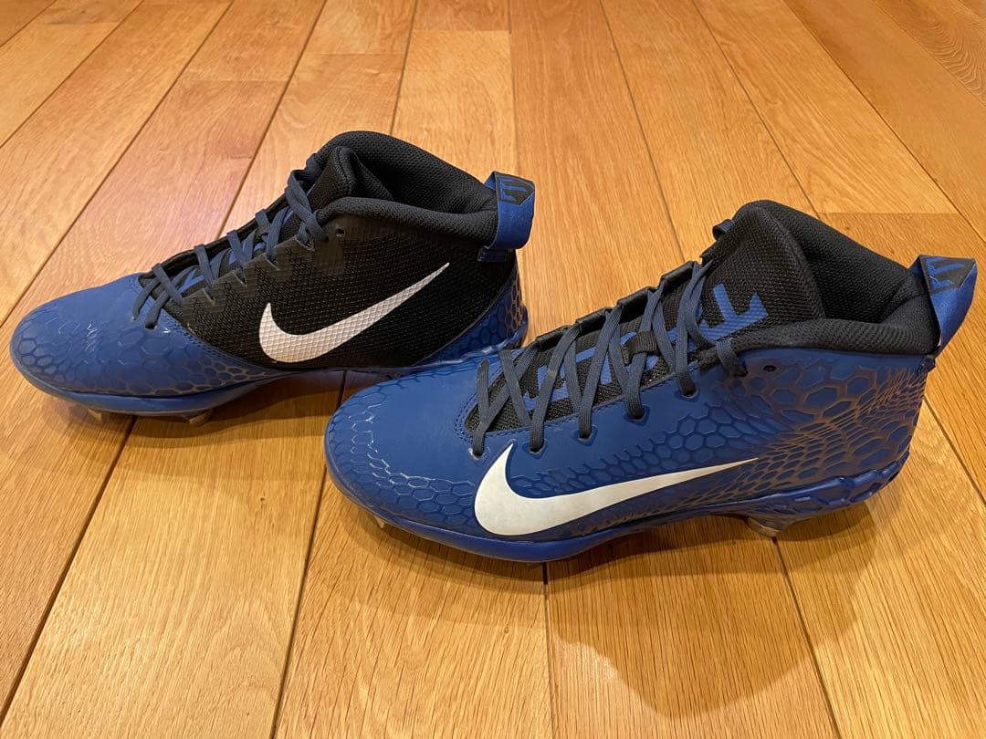 NIKE 日本未発売　トラウト野球スパイクシューズ