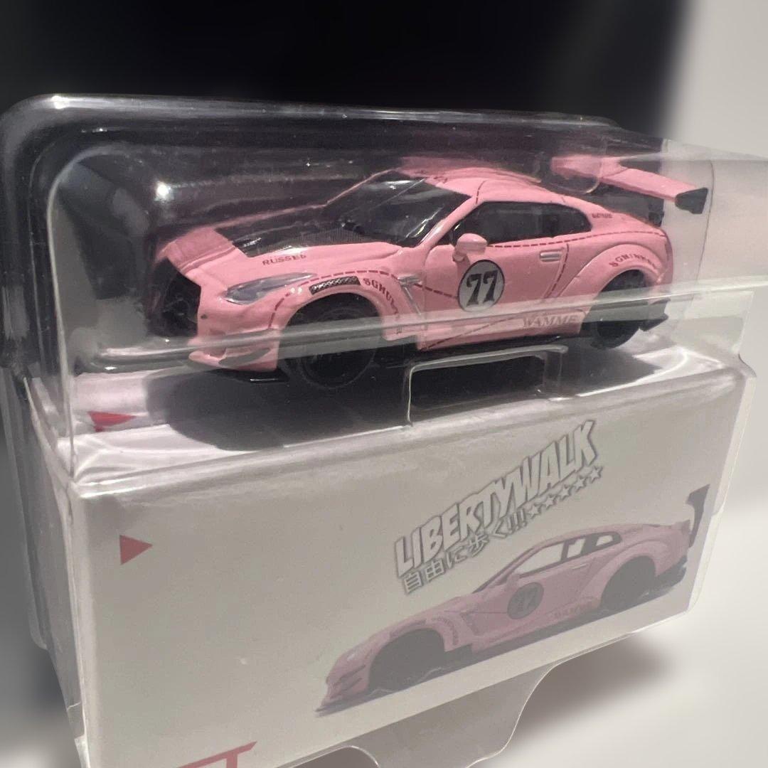 MINI GT リバティーウォーク 日産 GT-R R35 PINK PIG