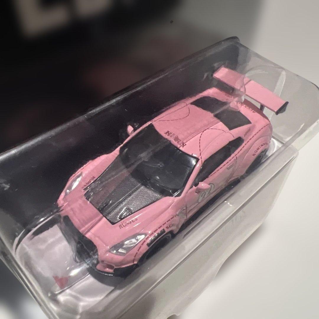 MINI GT リバティーウォーク 日産 GT-R R35 PINK PIG
