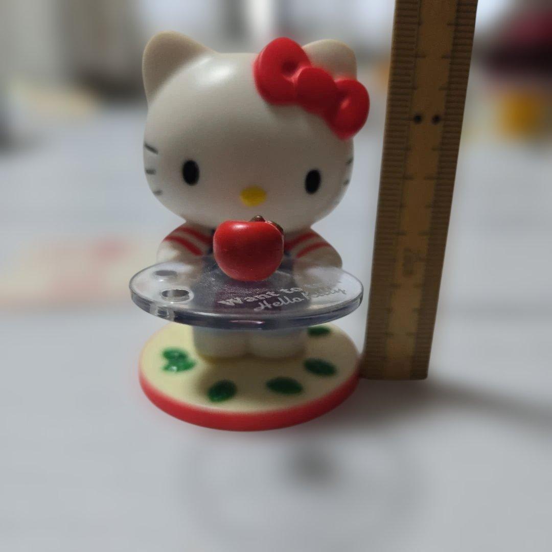 激レア　平成レトロ ハローキティ リンゴフィギュア 約7cm