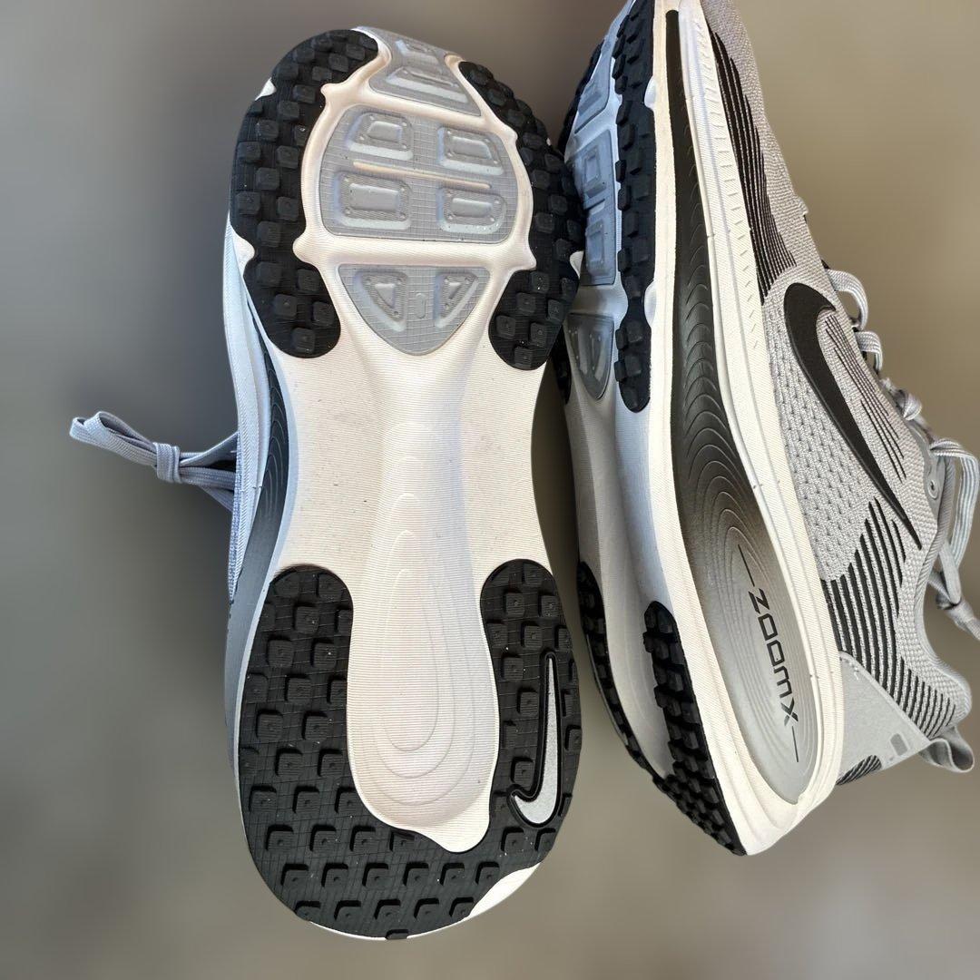 Nike ボメロ18 新品未使用　28センチZoomX グレー