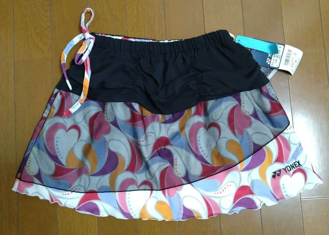 【新品未使用品】YONEX テニスウェア カラフル2点上下セット♪