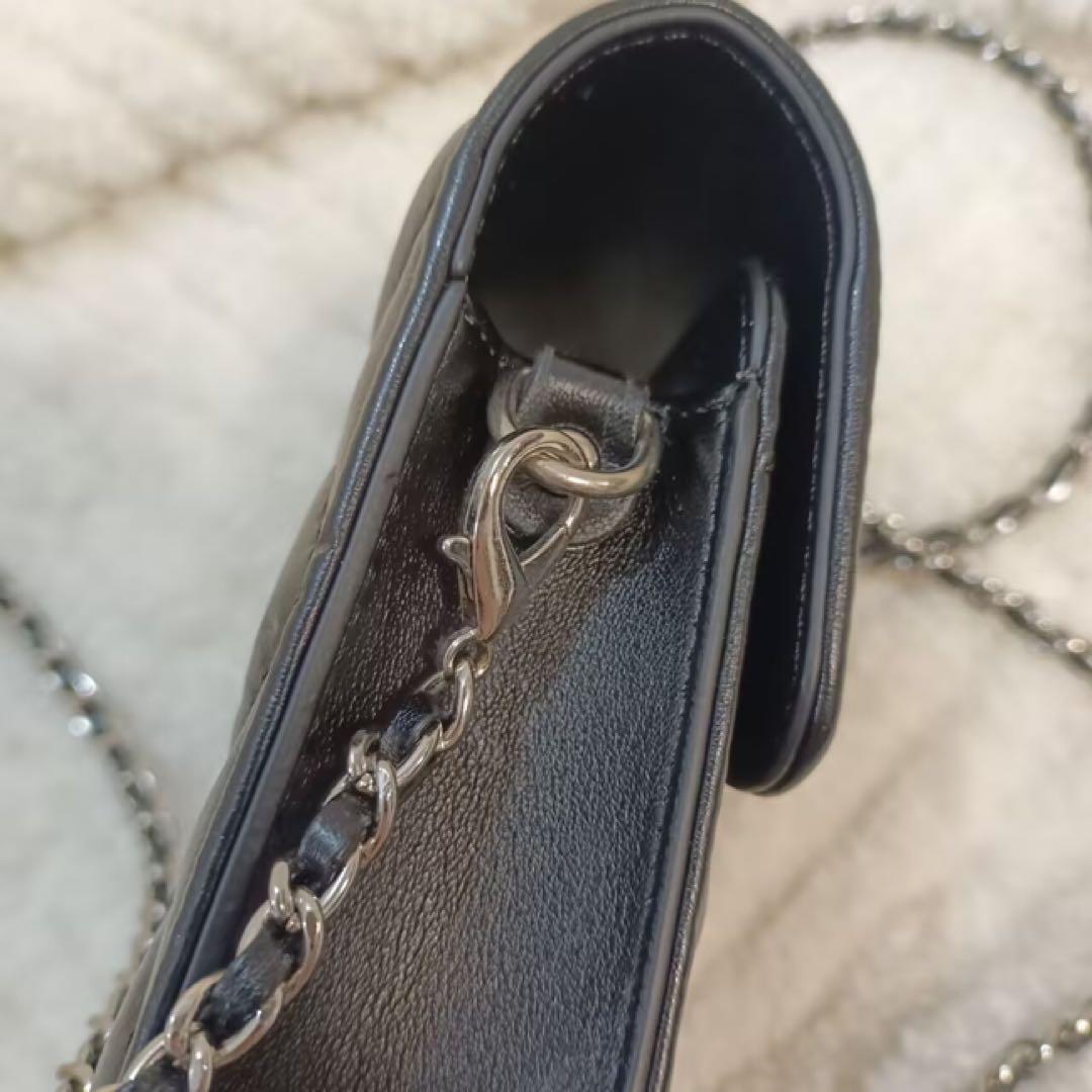 CHANELスマホショルダー キルティング ブラック