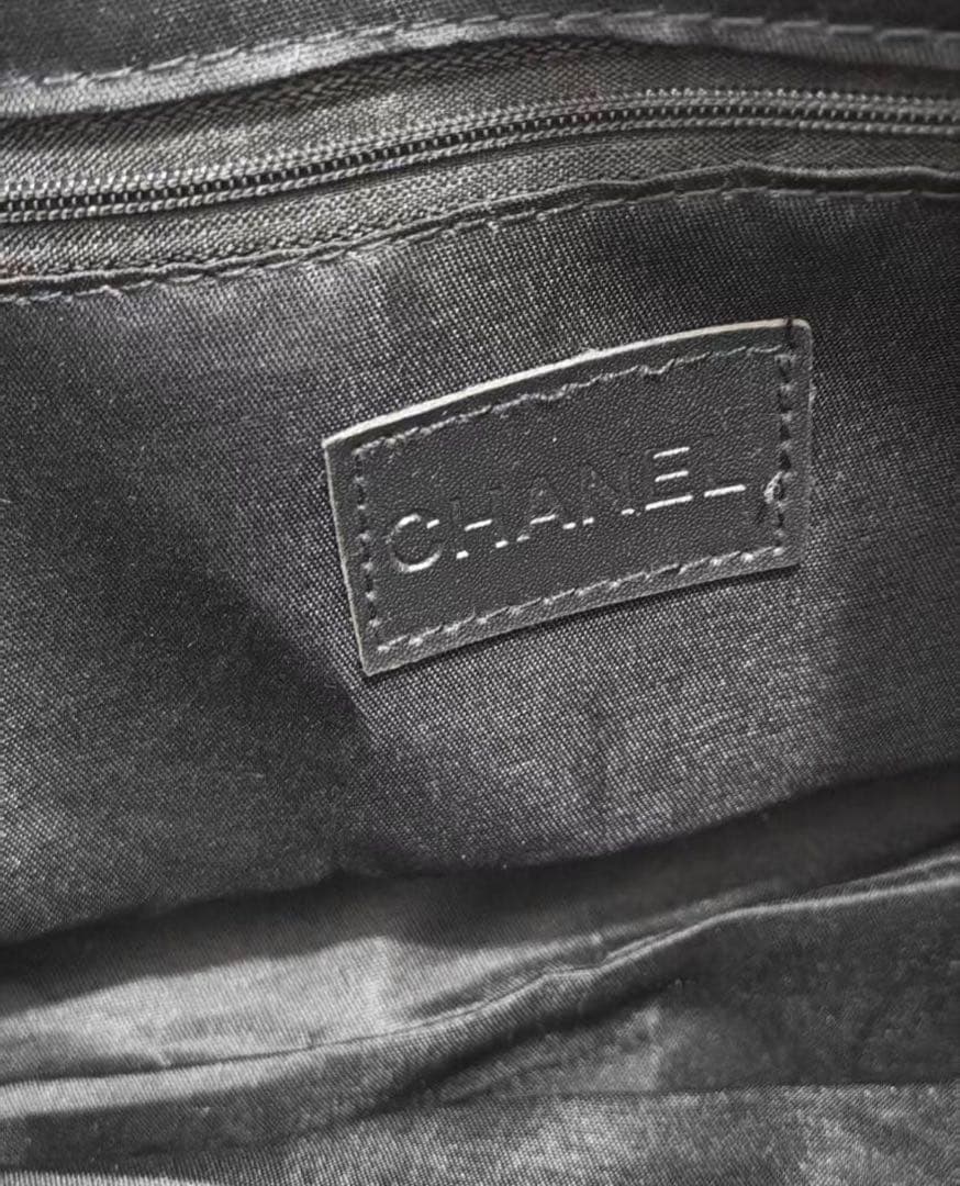 CHANEL ノベルティ　ロゴ入り ホワイトトートバッグ
