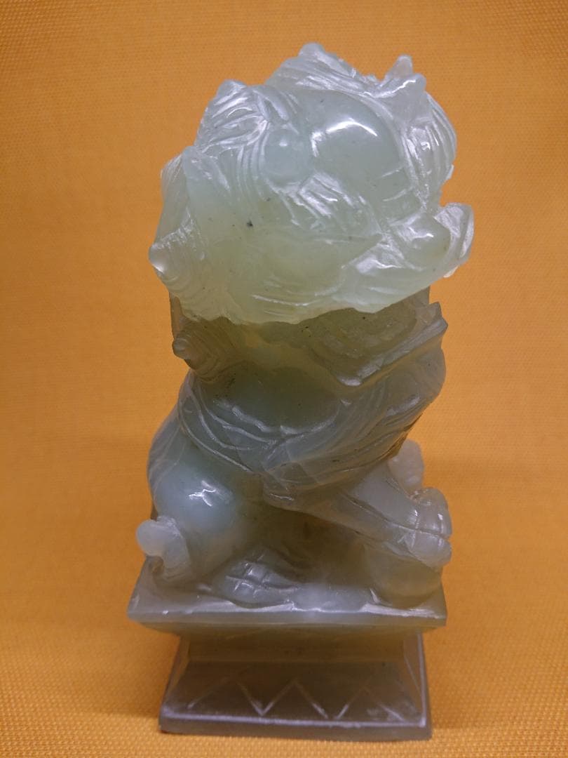 しし　獅子　雕刻　玉石　翡翠　置物　インテリア　工芸品　美術品　A1157