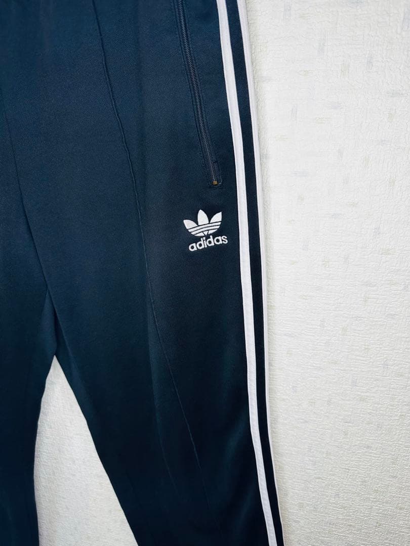 adidas 黒 ジャージパンツ 3stripes