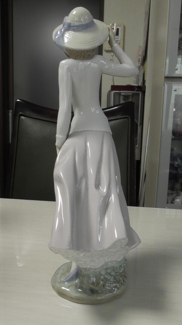 LLADRO　リヤドロ　【春のそよ風】　陶器　リアドロ　インテリア　Ｌ550