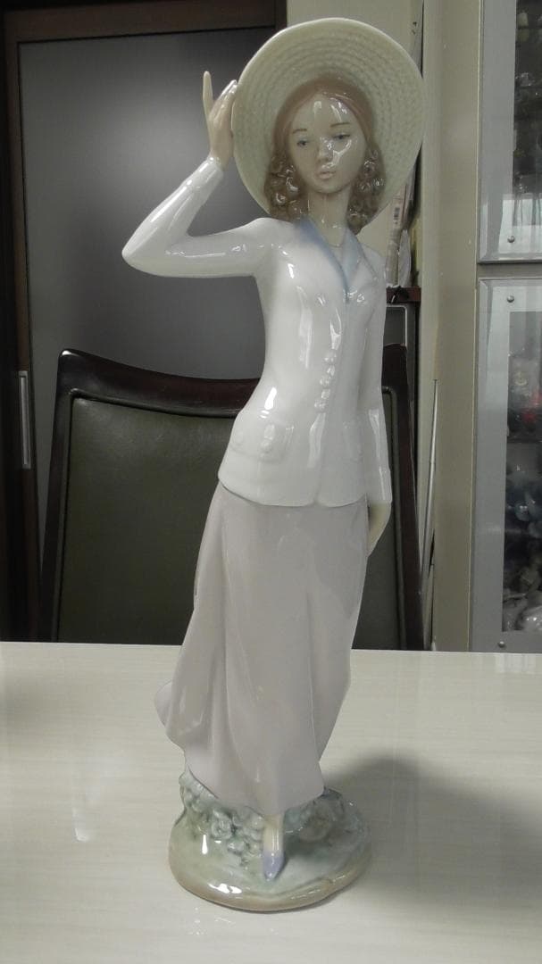 LLADRO　リヤドロ　【春のそよ風】　陶器　リアドロ　インテリア　Ｌ550