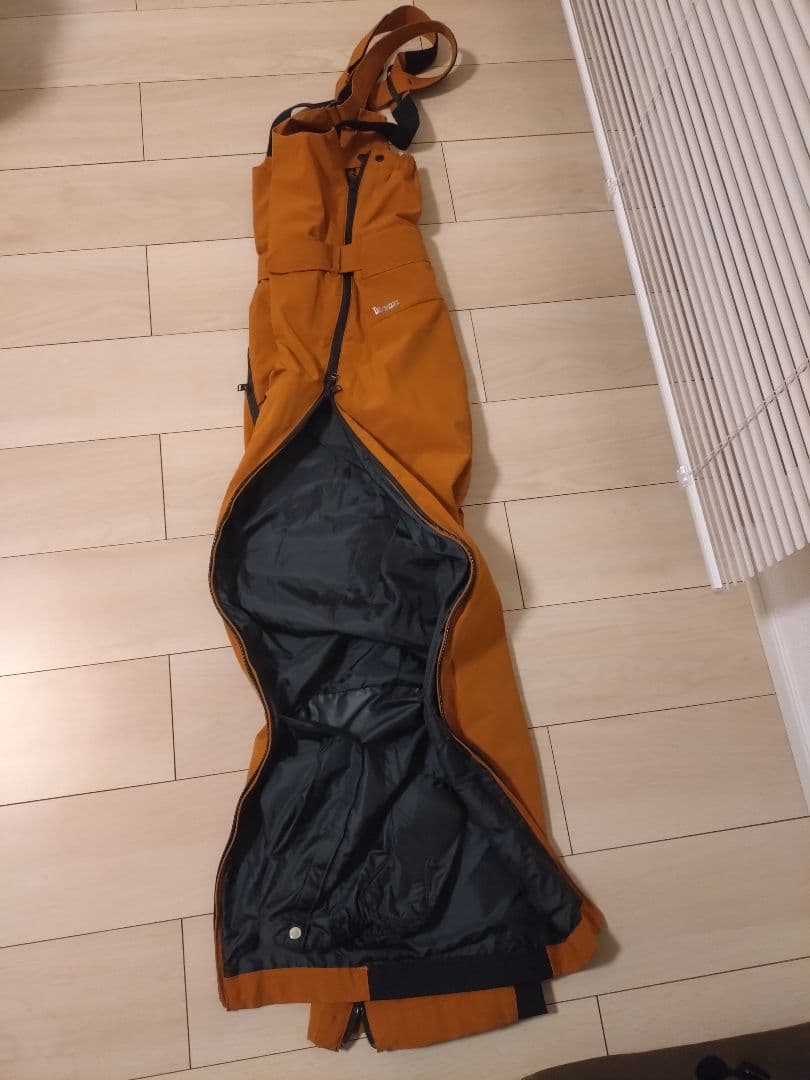 DESCENTE　ビブパンツ