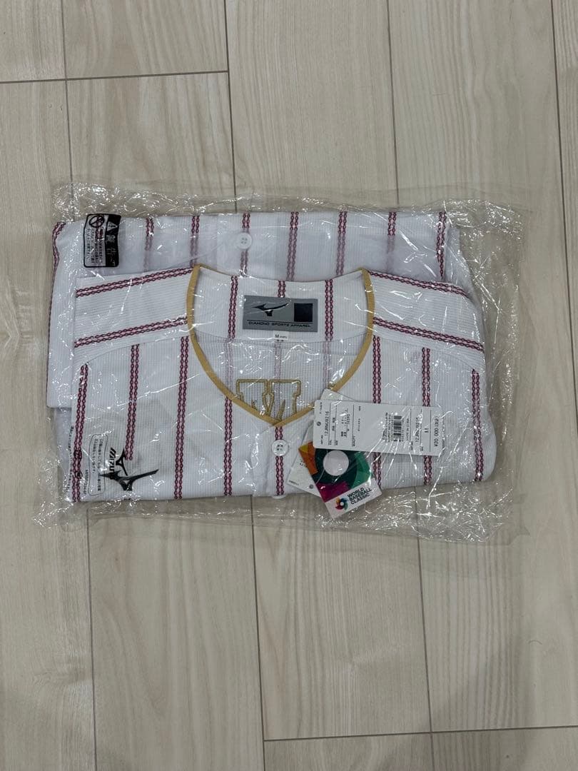 新品未開封　WBC 侍ジャパン　レプリカユニフォーム 岡本和真　Mサイズ