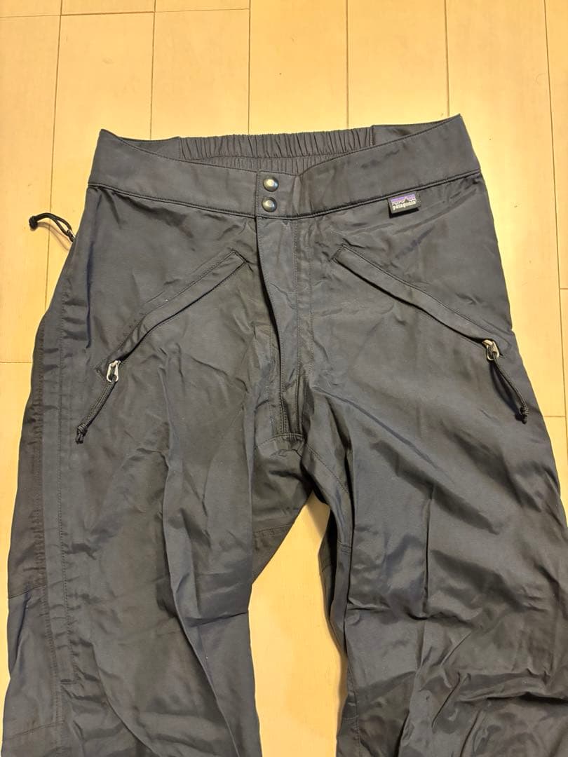 【状態難あり】patagoniaスキーパンツ