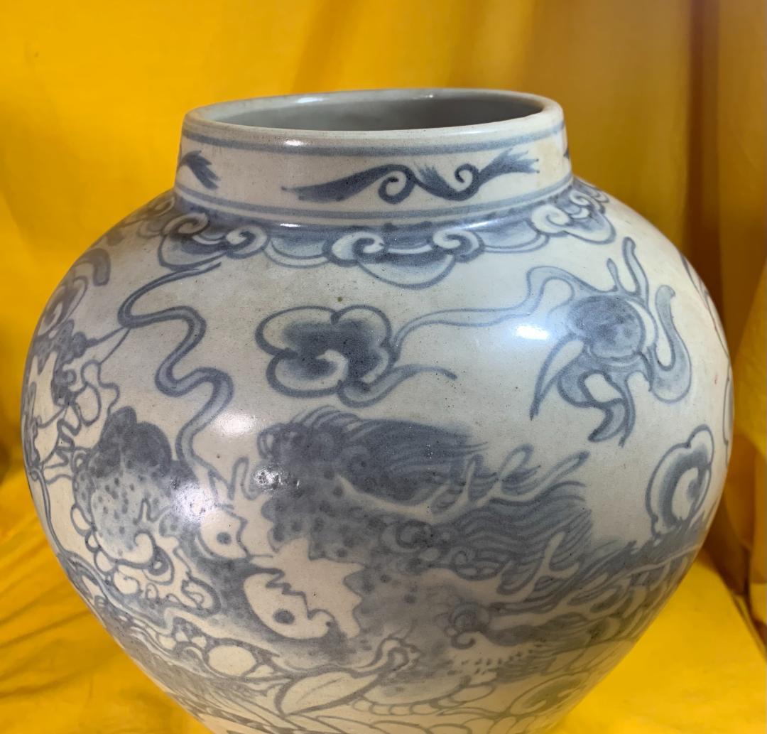 希少!! 李朝白磁染付雲龍紋壺 中国古玩 朝鮮美術 壷 青花 骨董品 現状品!!