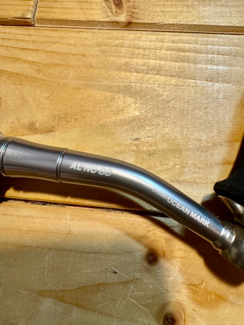 スタジオオーシャンマーク　リールハンドルノブセット　シマノ右巻き用