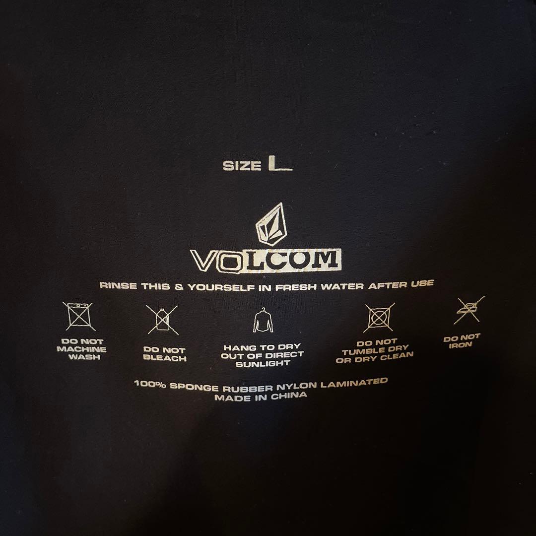 VOLCOM タッパー　Lサイズ