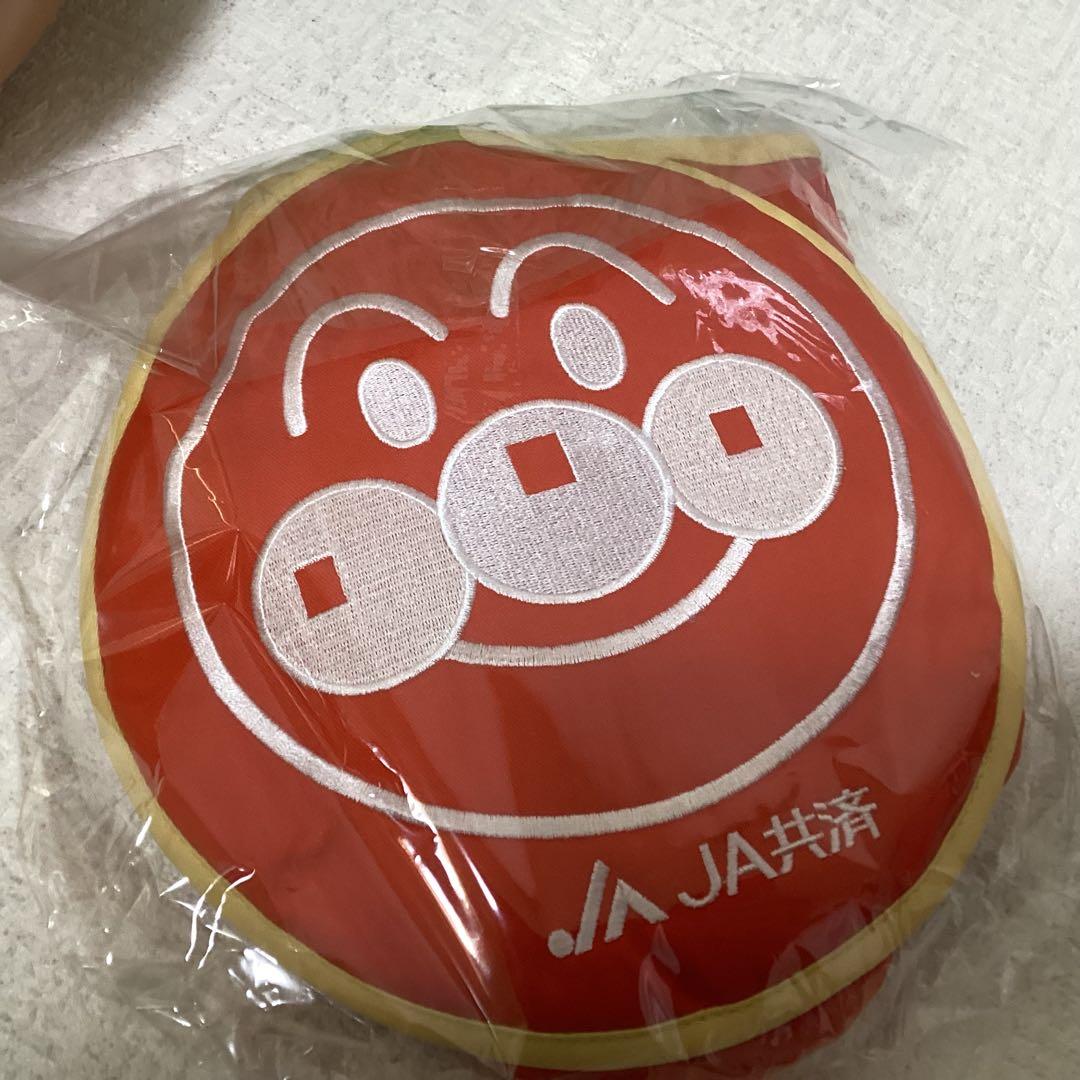 JA共済オリジナルのアンパンマン土鍋セット（土鍋、鍋敷き、ミトン）