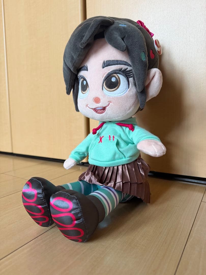 ディズニー　パルパルーザ　ヴァネロペ　ぬいぐるみ