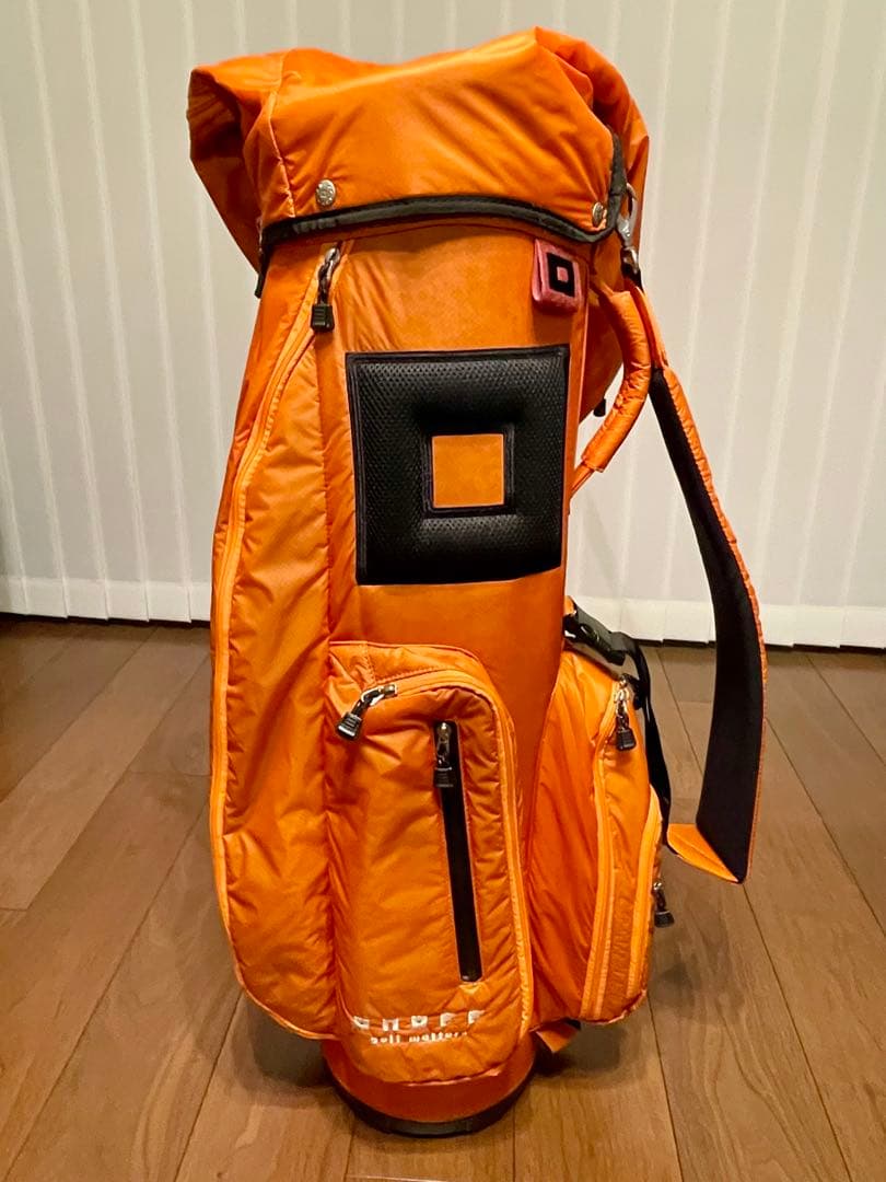 ゴルフバッグ　ONOFF 軽量