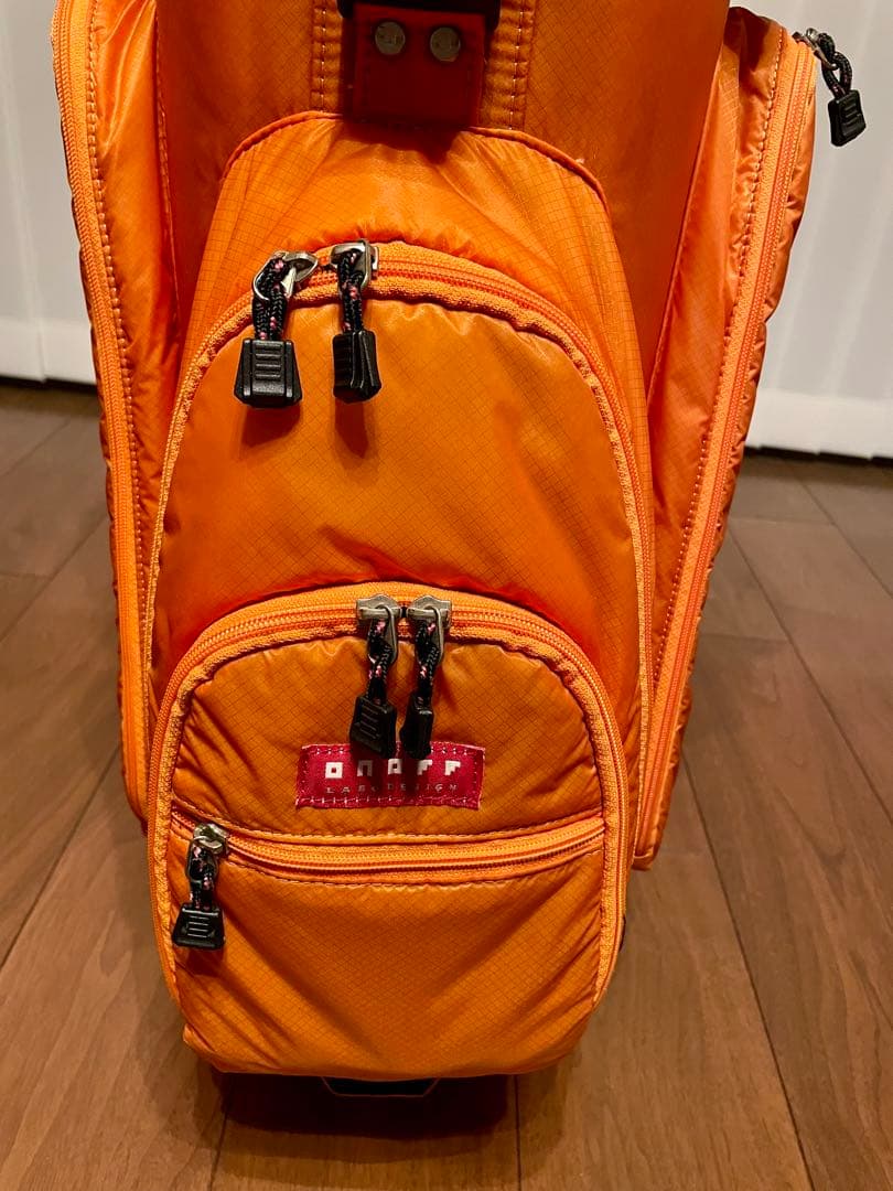 ゴルフバッグ　ONOFF 軽量