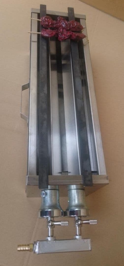 ３日以内に発送します ★ 未使用品 ♪ １５９９９円 ♪ やきとり焼き器 祭Y3